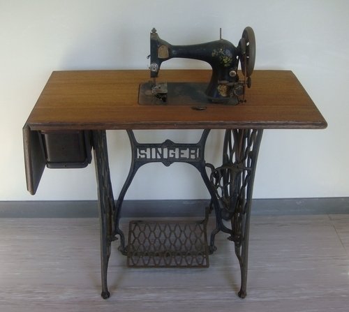 創立時のシンガーミシン